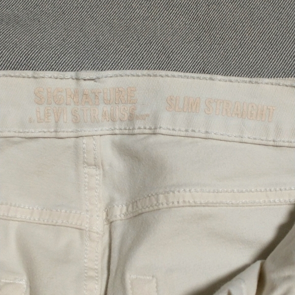 Signature by Levi Strauss Men's Jeans (30W x 30L) - Picture 3 of 5